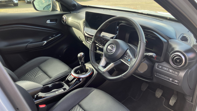 Nissan Juke 1.0 DiG-T Tekna 5dr Petrol Hatchback